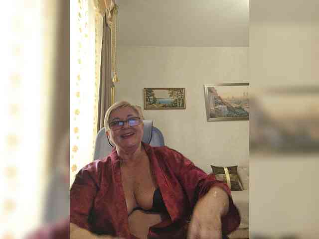 KarinkaSweet webcam