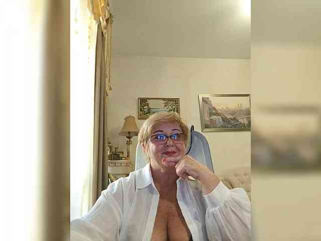 KarinkaSweet webcam