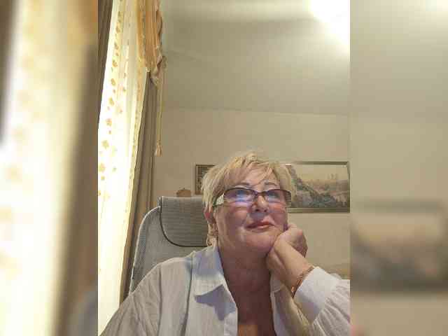 KarinkaSweet webcam
