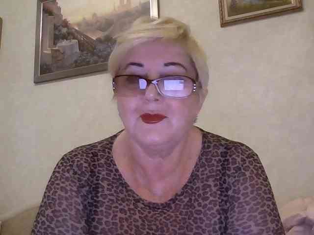 KarinkaSweet webcam