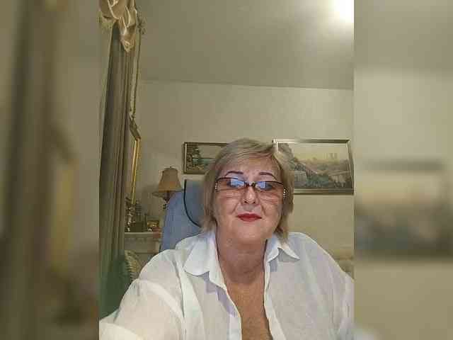 KarinkaSweet webcam