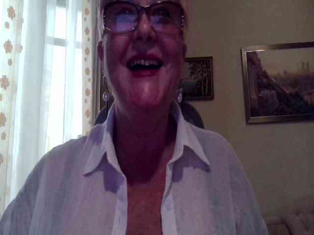 KarinkaSweet webcam
