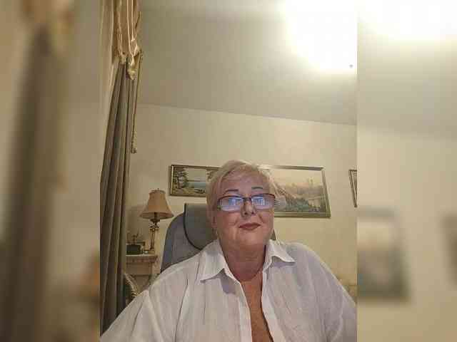 KarinkaSweet webcam