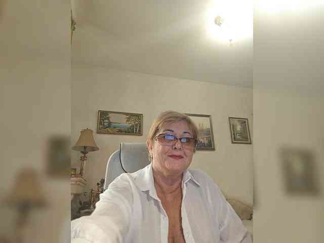 KarinkaSweet webcam