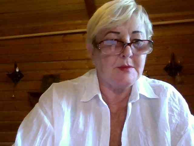 KarinkaSweet webcam