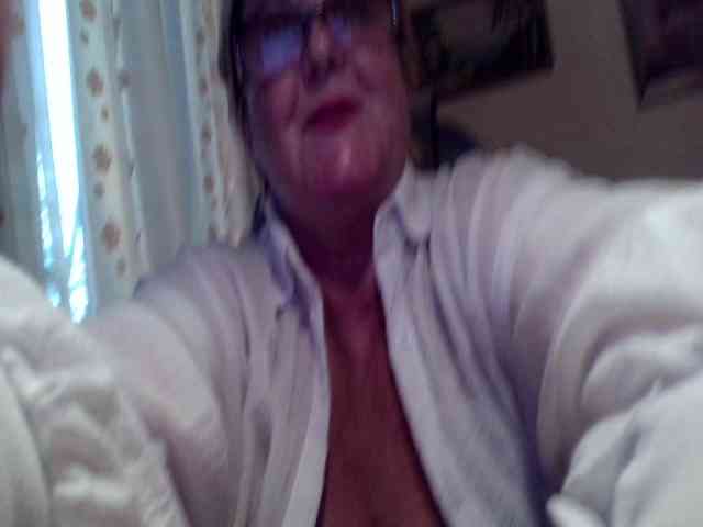 KarinkaSweet webcam