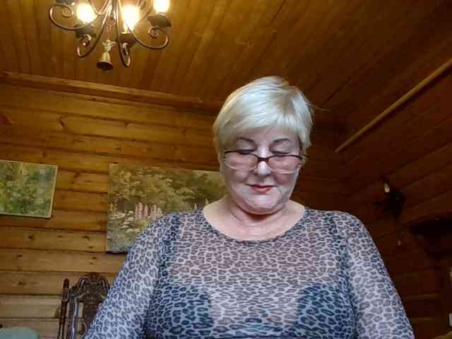 KarinkaSweet webcam