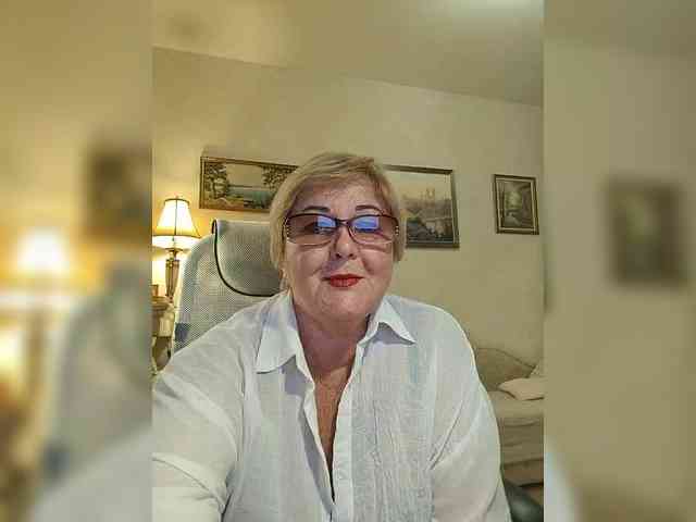 KarinkaSweet webcam