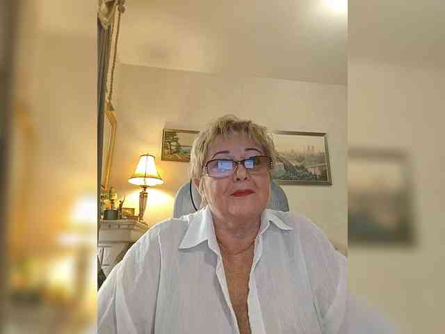 KarinkaSweet webcam