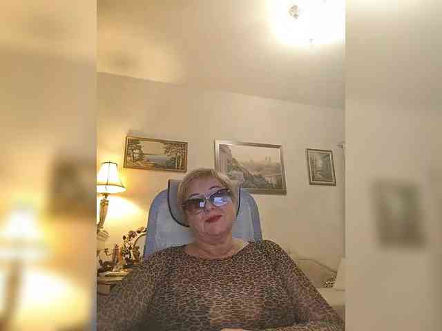 KarinkaSweet webcam