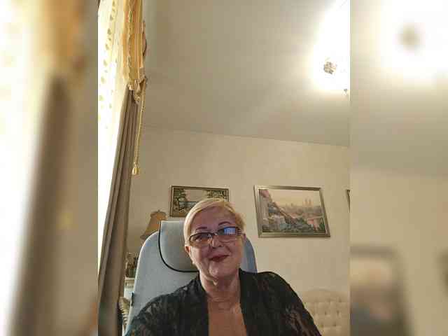 KarinkaSweet webcam