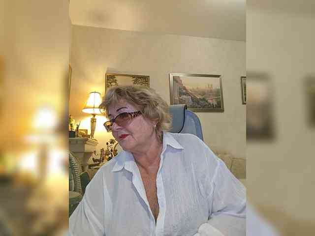 KarinkaSweet webcam