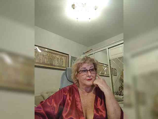 KarinkaSweet webcam