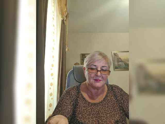 KarinkaSweet webcam