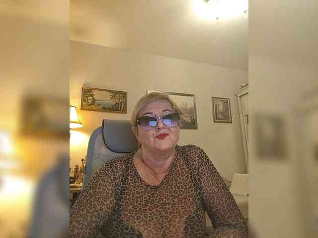 KarinkaSweet webcam
