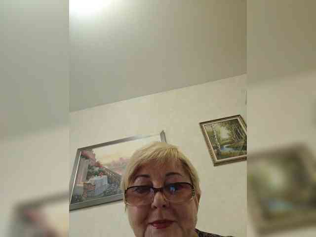 KarinkaSweet webcam