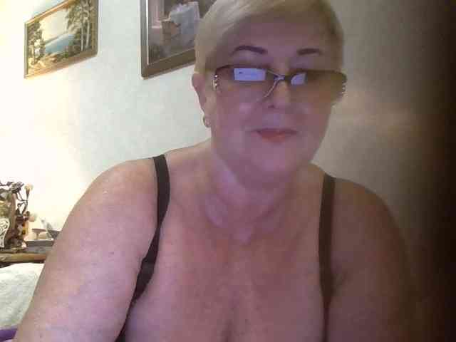 KarinkaSweet webcam