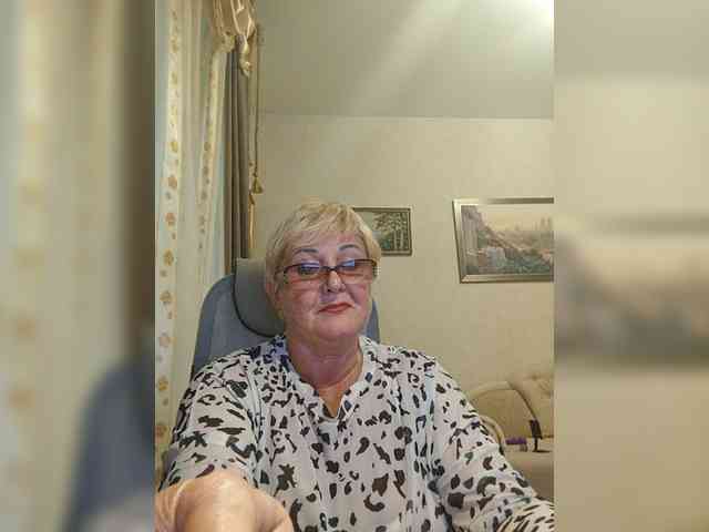 KarinkaSweet webcam