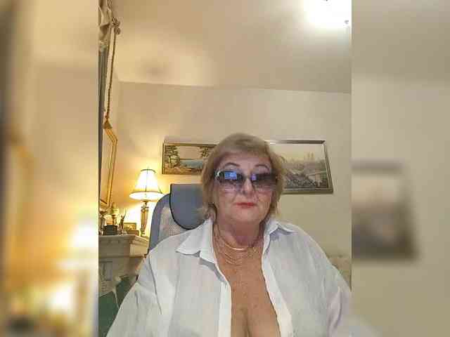 KarinkaSweet webcam