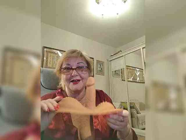KarinkaSweet webcam