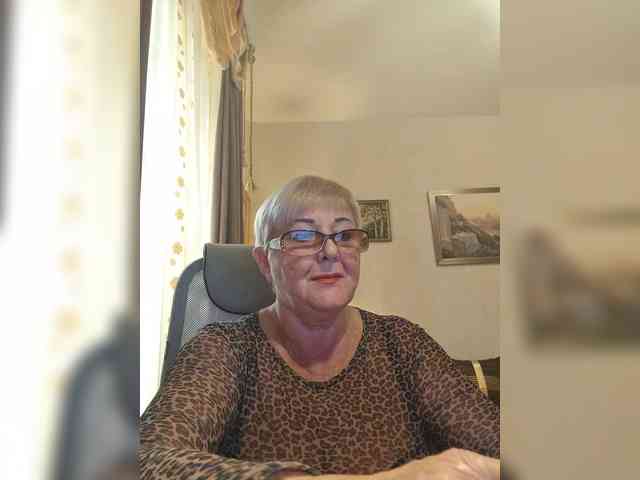 KarinkaSweet webcam