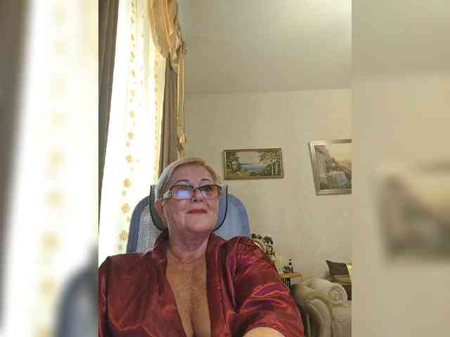 KarinkaSweet webcam