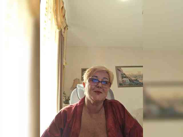 KarinkaSweet webcam