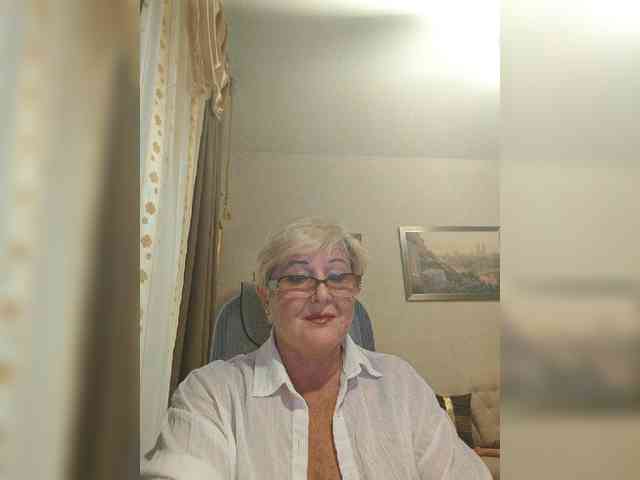 KarinkaSweet webcam