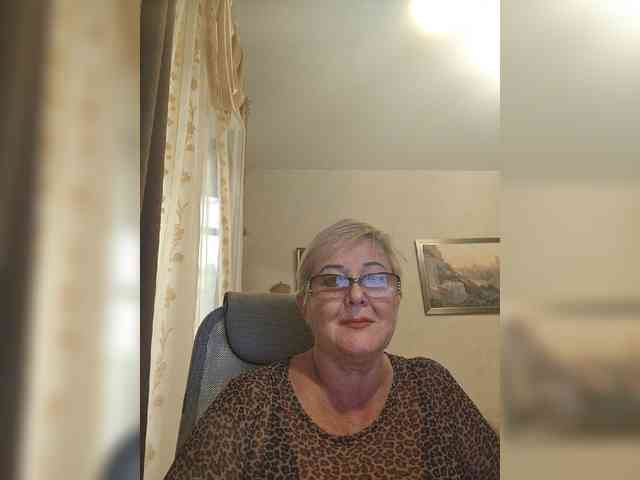 KarinkaSweet webcam