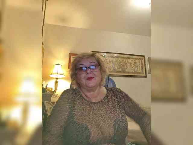 KarinkaSweet webcam