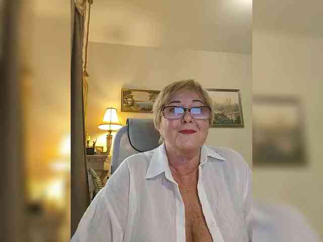 KarinkaSweet webcam