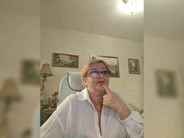 KarinkaSweet webcam