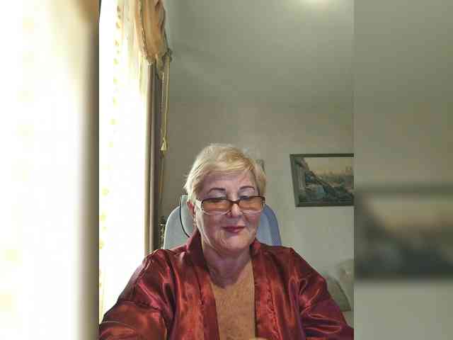 KarinkaSweet webcam
