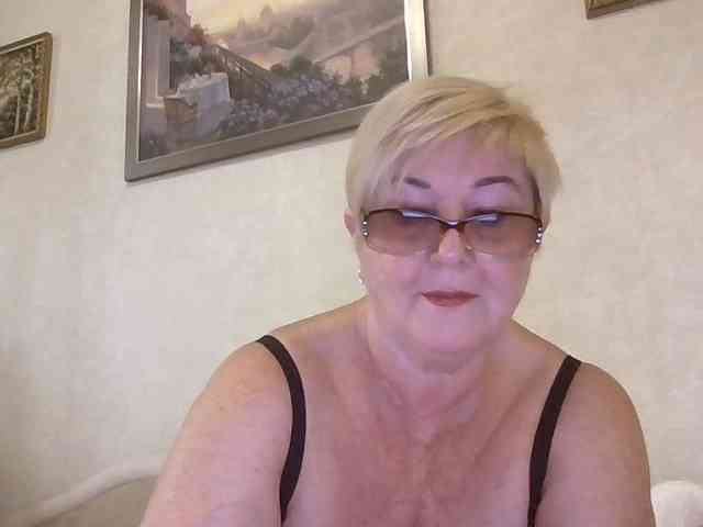 KarinkaSweet webcam