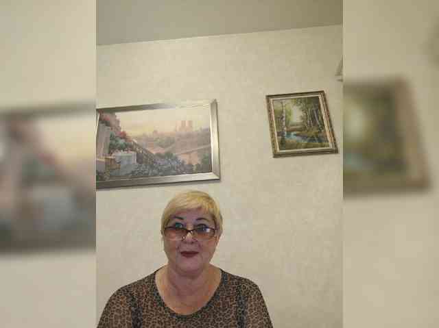 KarinkaSweet webcam