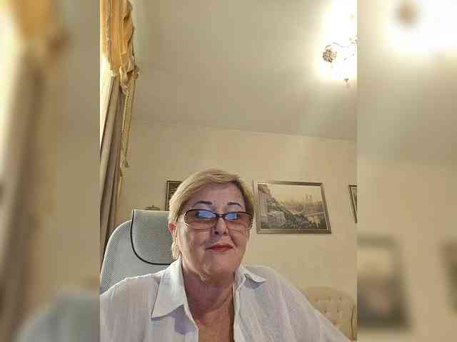 KarinkaSweet webcam