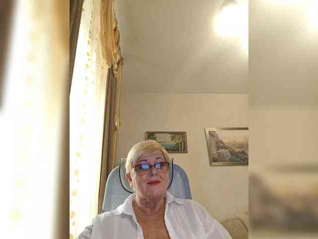 KarinkaSweet webcam