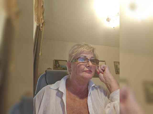 KarinkaSweet webcam