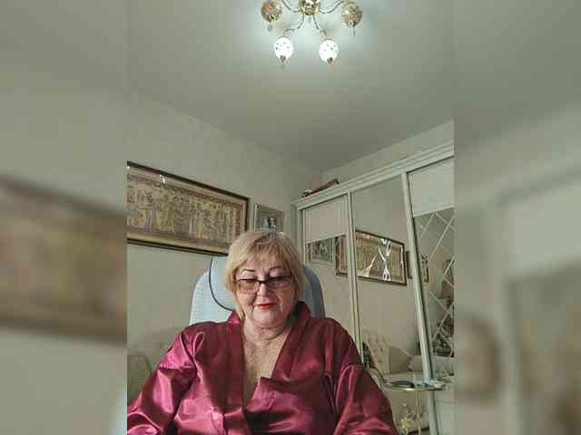 KarinkaSweet webcam