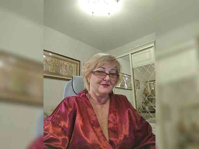 KarinkaSweet webcam