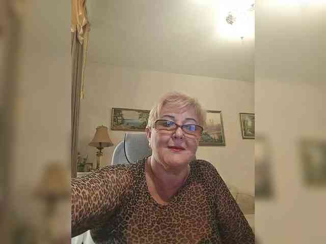 KarinkaSweet webcam