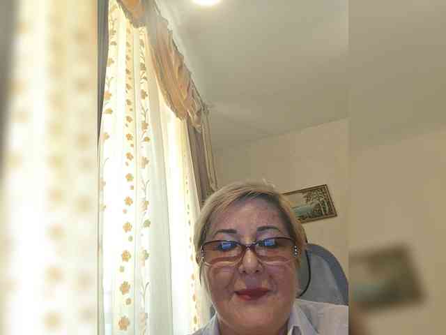 KarinkaSweet webcam