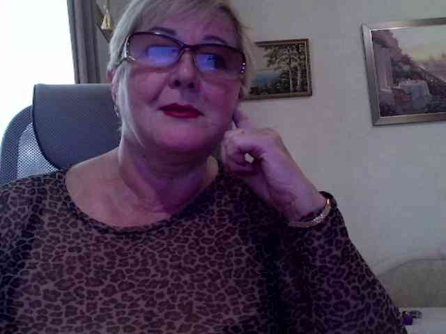 KarinkaSweet webcam