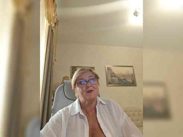 KarinkaSweet webcam