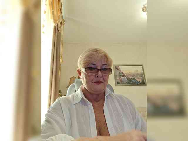 KarinkaSweet webcam