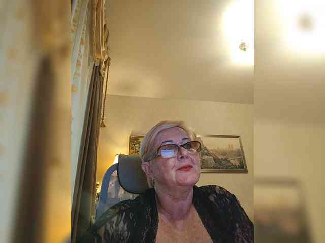KarinkaSweet webcam