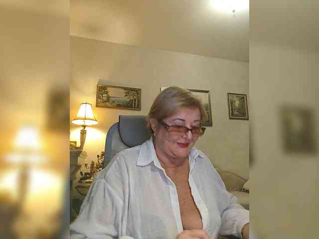 KarinkaSweet webcam