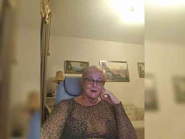 KarinkaSweet webcam