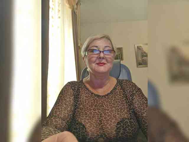 KarinkaSweet webcam
