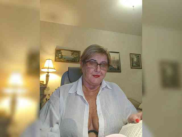 KarinkaSweet webcam